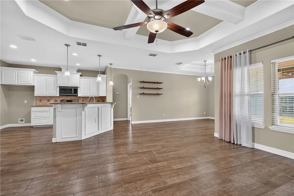 10317 Beverly Hills Drive Corpus Christi, TX 78410