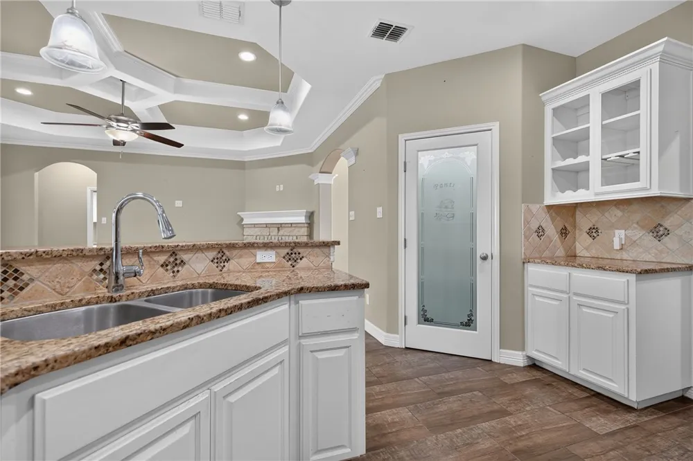10317 Beverly Hills Drive Corpus Christi, TX 78410