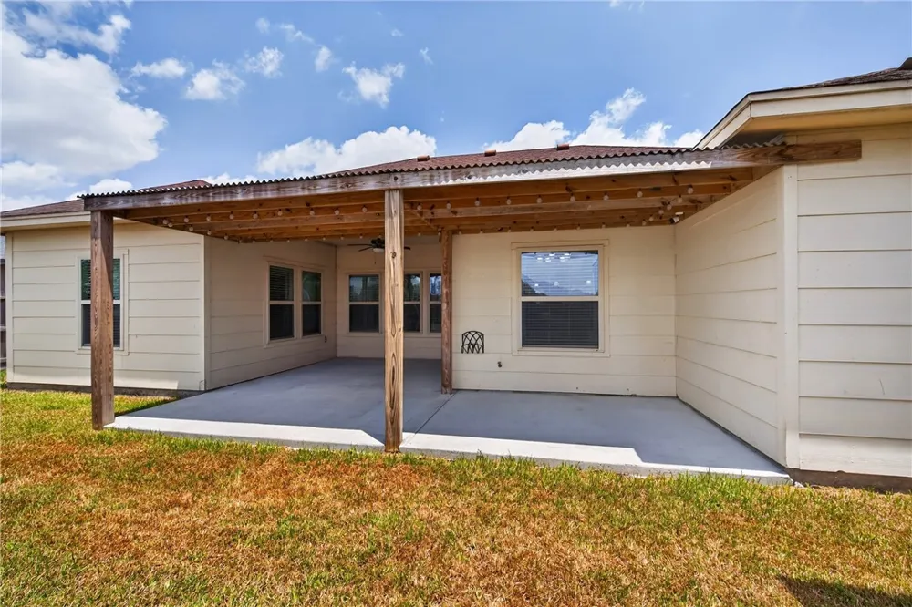 10317 Beverly Hills Drive Corpus Christi, TX 78410