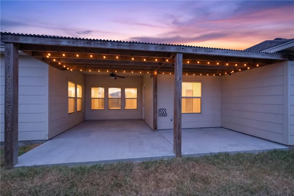 10317 Beverly Hills Drive Corpus Christi, TX 78410