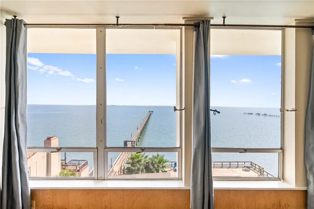 4302 Ocean Drive #32 Corpus Christi, TX 78412
