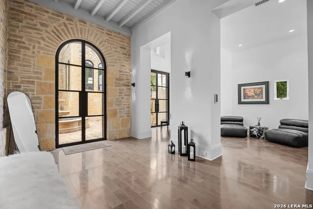 18 Crescent San Antonio, TX 78257