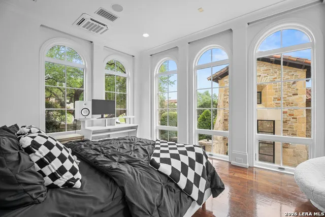 18 Crescent San Antonio, TX 78257