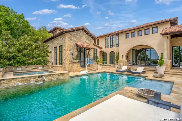 18 Crescent San Antonio, TX 78257