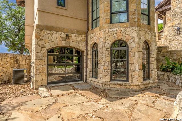 18 Crescent San Antonio, TX 78257