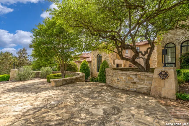 18 Crescent San Antonio, TX 78257