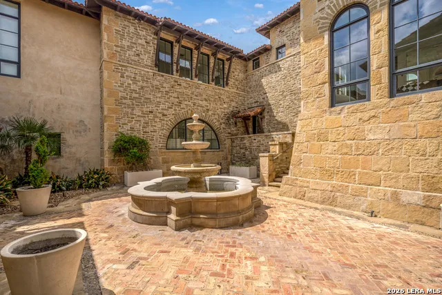 18 Crescent San Antonio, TX 78257
