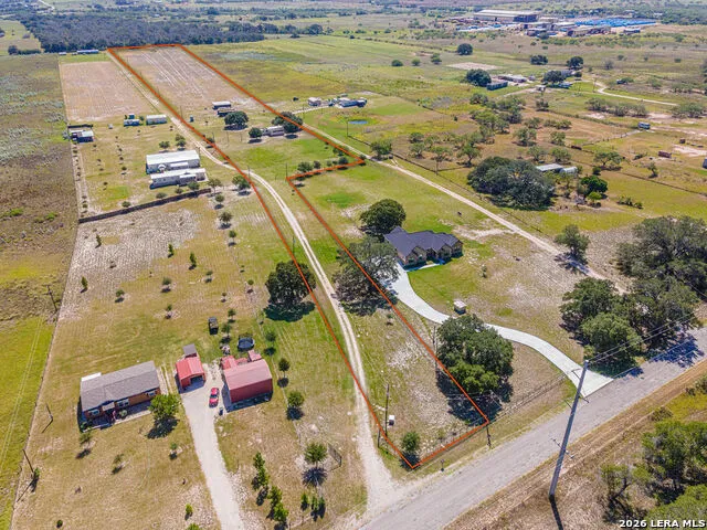 3424 County Road 307 La Vernia, TX 78121