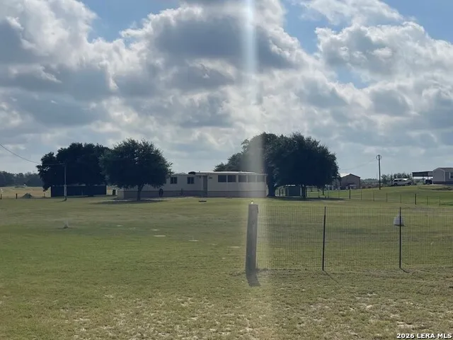3424 County Road 307 La Vernia, TX 78121