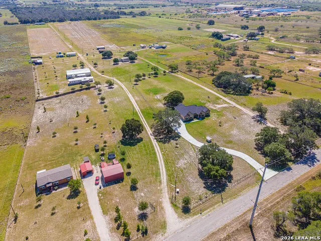 3424 County Road 307 La Vernia, TX 78121