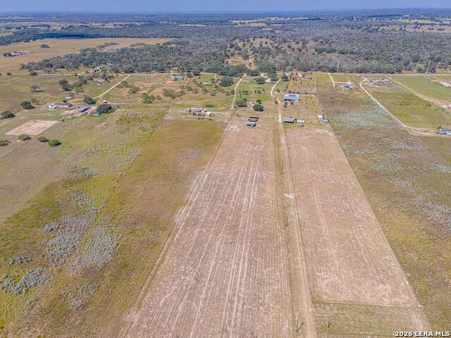 3424 County Road 307 La Vernia, TX 78121