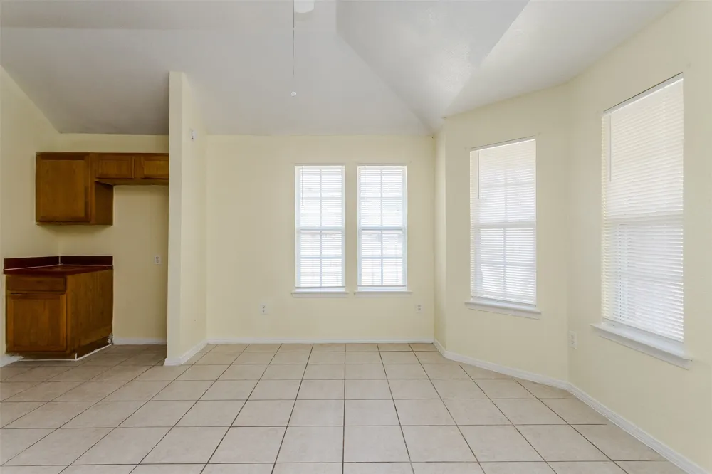 1015 Balkan Drive Lancaster, TX 75134