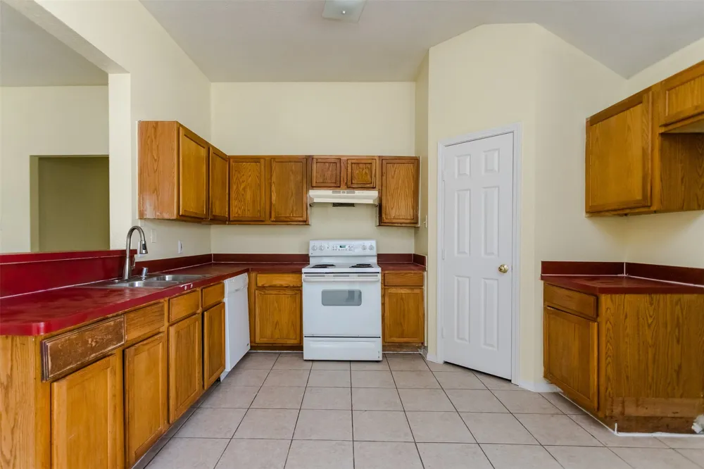 1015 Balkan Drive Lancaster, TX 75134