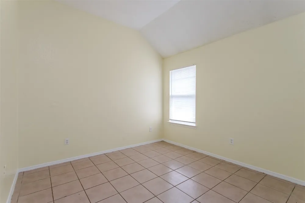 1015 Balkan Drive Lancaster, TX 75134