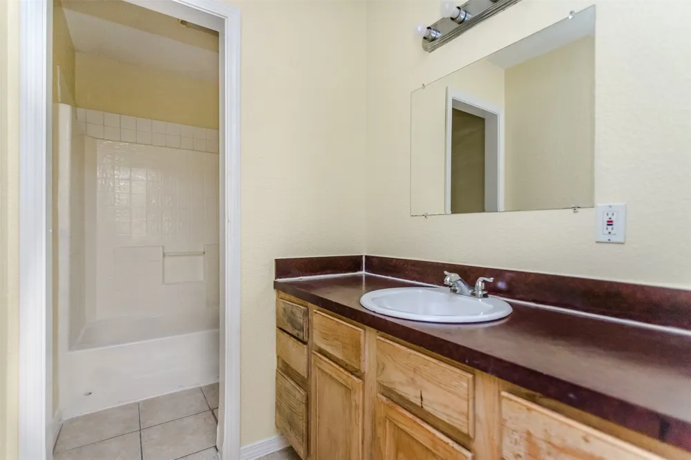 1015 Balkan Drive Lancaster, TX 75134