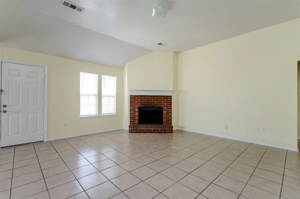 1015 Balkan Drive Lancaster, TX 75134