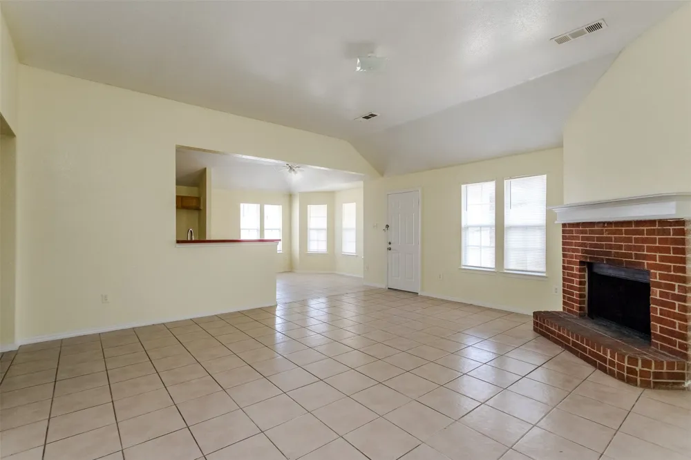 1015 Balkan Drive Lancaster, TX 75134