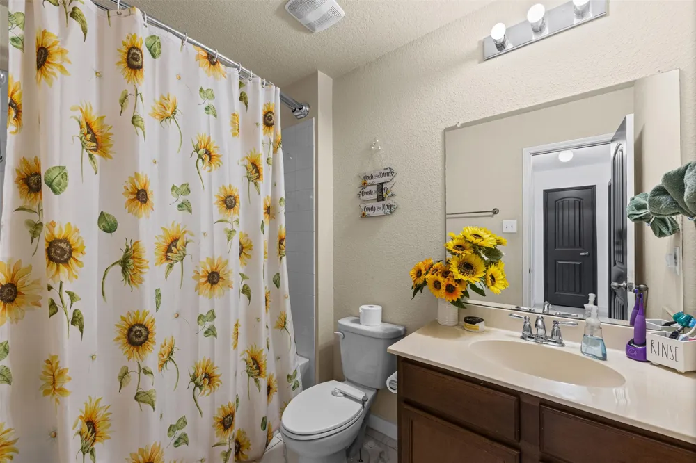 1612 Ambercrest Drive Lancaster, TX 75146