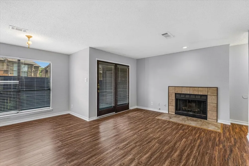 1908 Cloisters Drive #511 Arlington, TX 76011