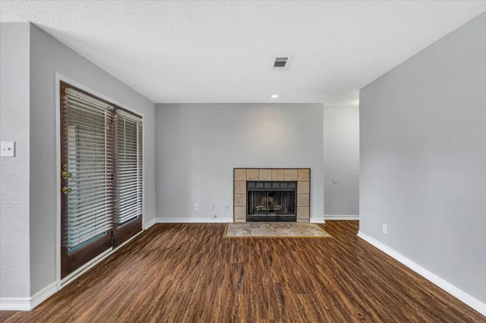 1908 Cloisters Drive #511 Arlington, TX 76011
