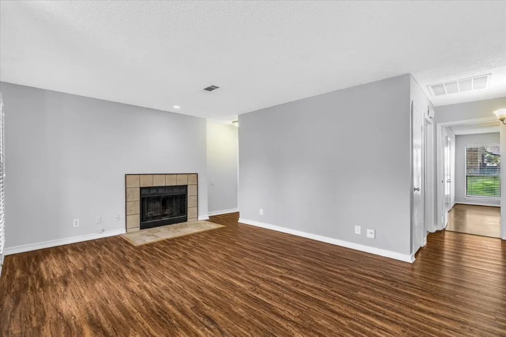 1908 Cloisters Drive #511 Arlington, TX 76011