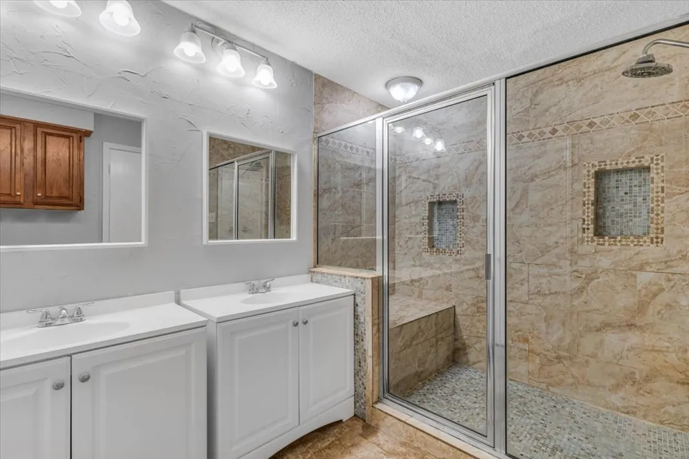 1908 Cloisters Drive #511 Arlington, TX 76011