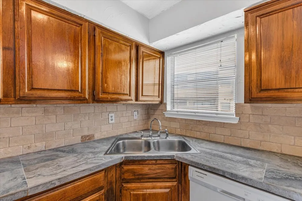 1908 Cloisters Drive #511 Arlington, TX 76011