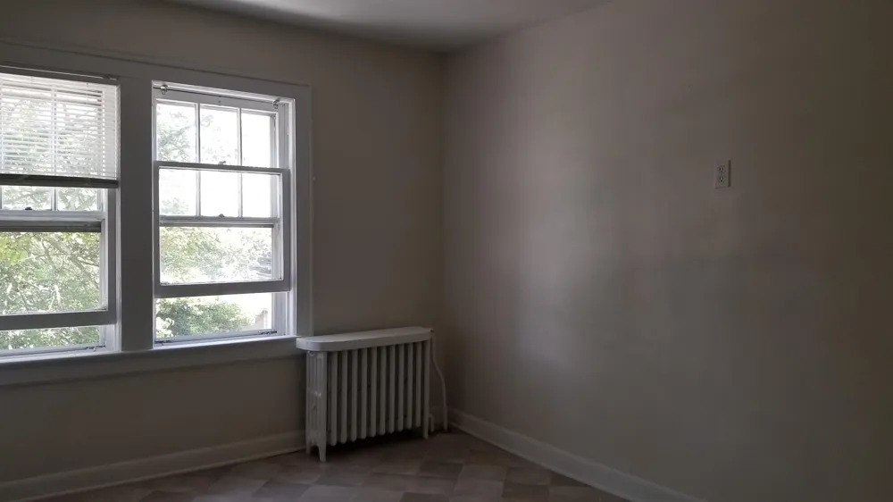 683 AVENUE E Bayonne, NJ 07002