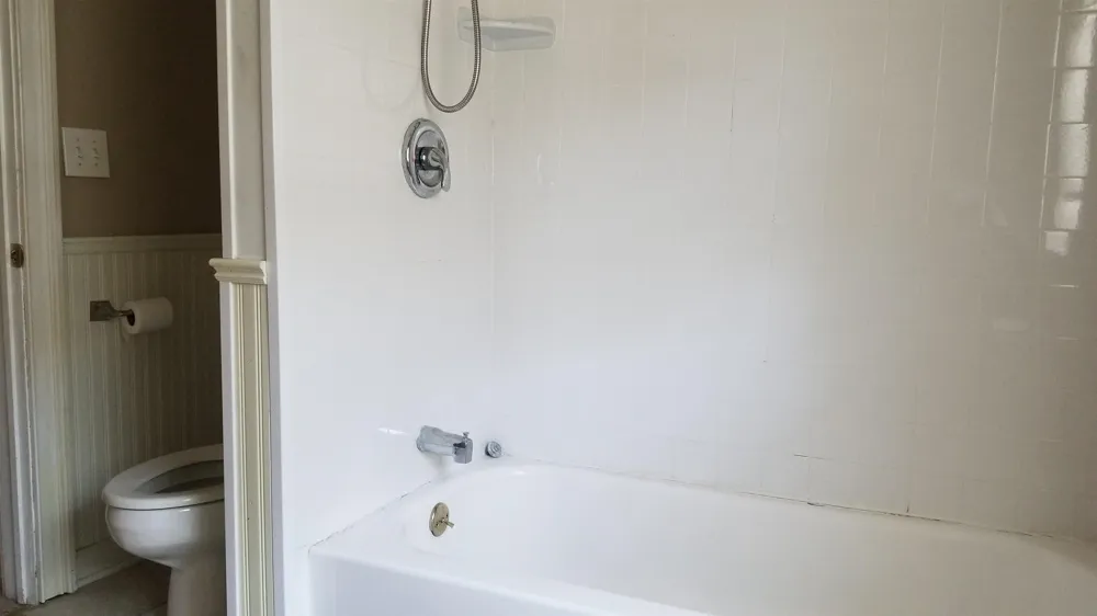 683 AVENUE E Bayonne, NJ 07002