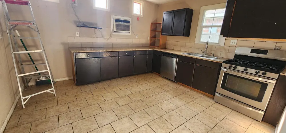 9710 Fieldbloom Lane Sugar Land, TX 77498