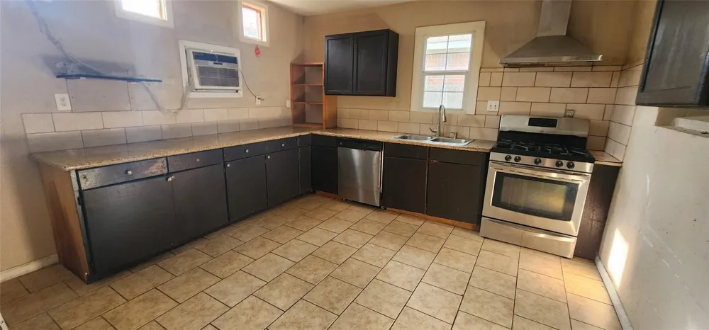 9710 Fieldbloom Lane Sugar Land, TX 77498