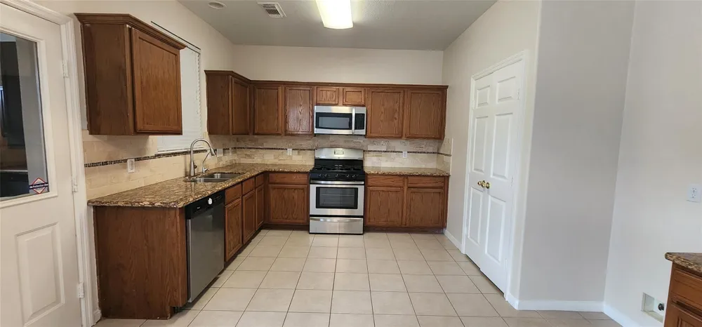 9710 Fieldbloom Lane Sugar Land, TX 77498