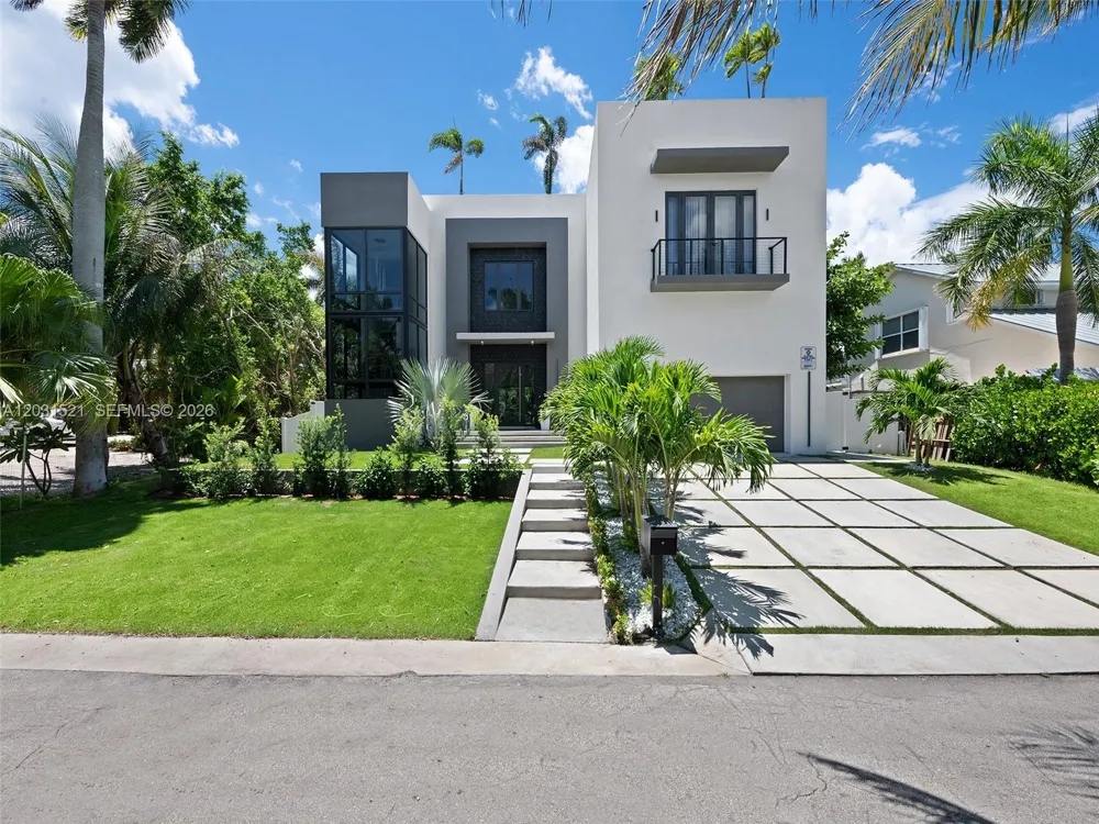 638 Lakeside Harbor Boynton Beach, FL 33435