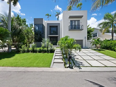638 Lakeside Harbor