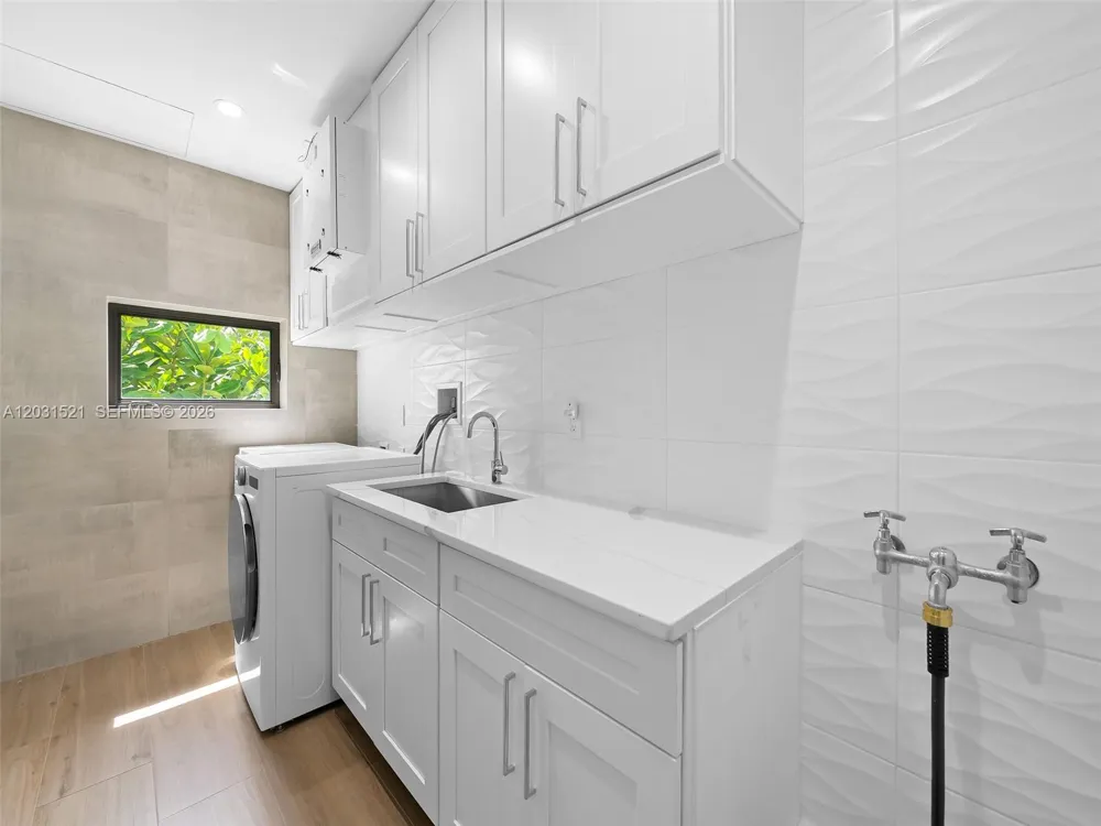 638 Lakeside Harbor Boynton Beach, FL 33435
