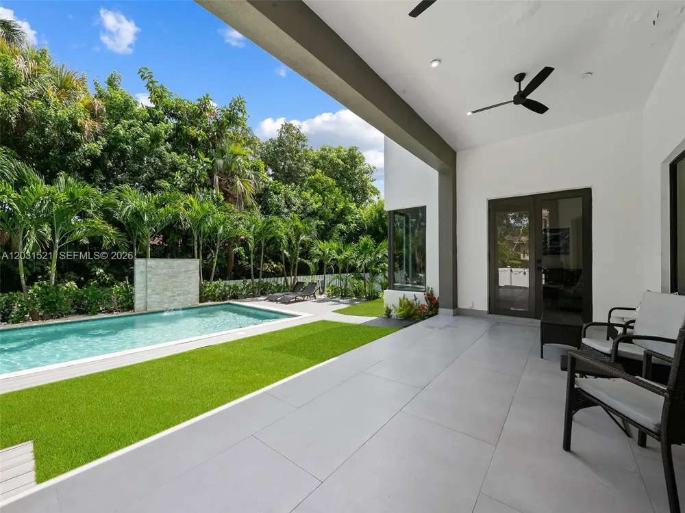 638 Lakeside Harbor Boynton Beach, FL 33435