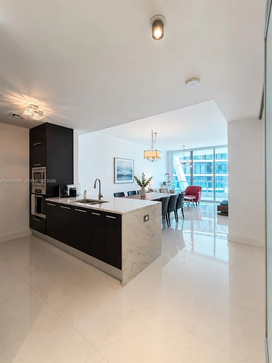 900 Biscayne Blvd #4410 Miami, FL 33132