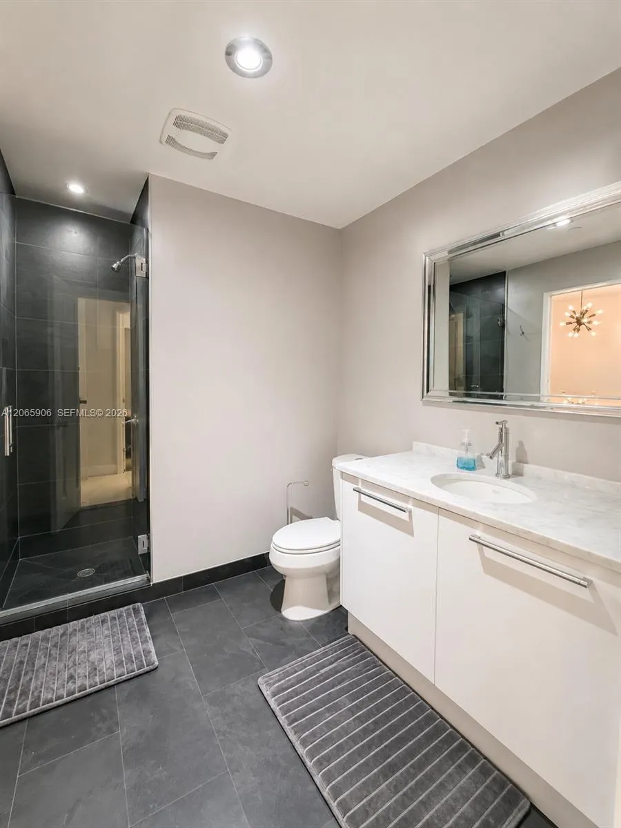 900 Biscayne Blvd #4410 Miami, FL 33132