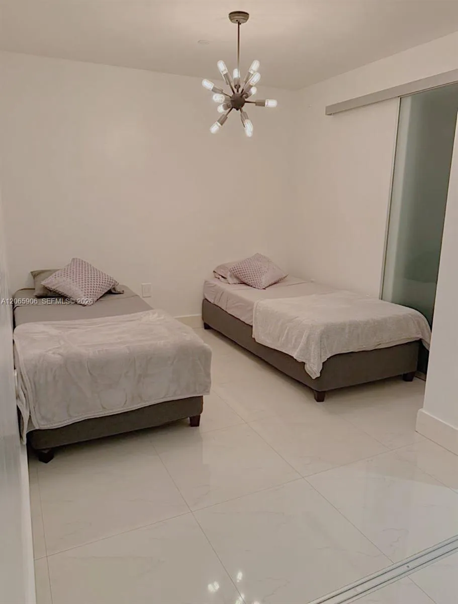 900 Biscayne Blvd #4410 Miami, FL 33132