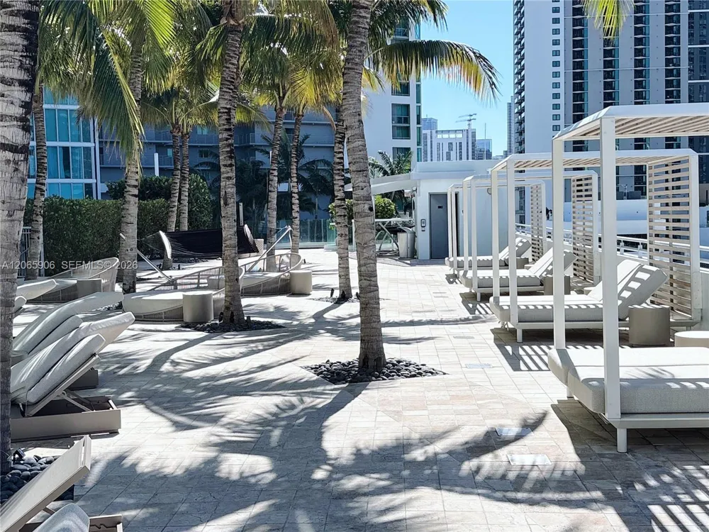 900 Biscayne Blvd #4410 Miami, FL 33132