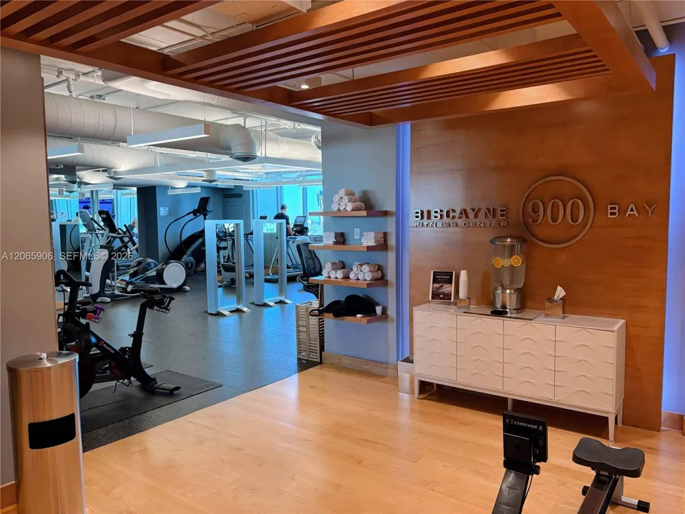 900 Biscayne Blvd #4410 Miami, FL 33132