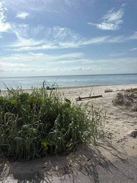 5785 SURF ROAD Hollywood, FL 33019