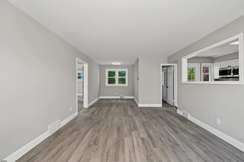 29 Summit Ave Absecon, NJ 08201