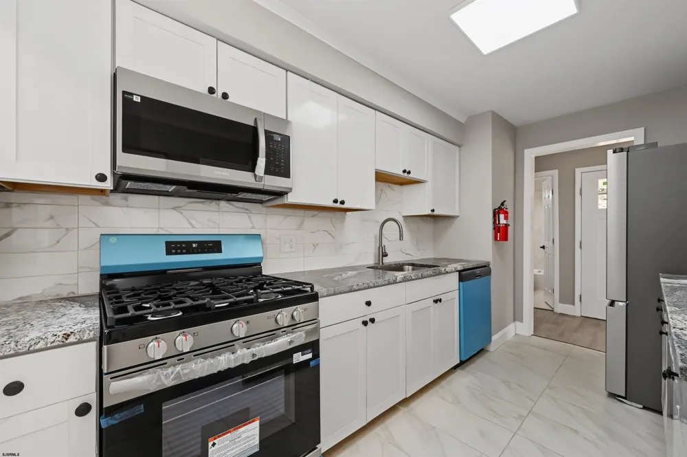 29 Summit Ave Absecon, NJ 08201