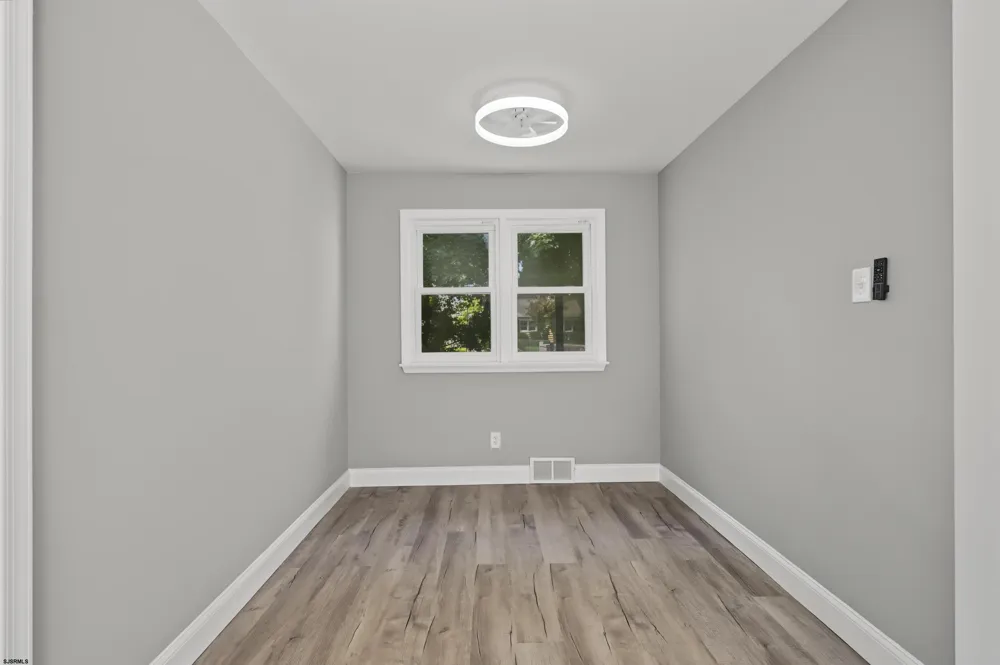 29 Summit Ave Absecon, NJ 08201