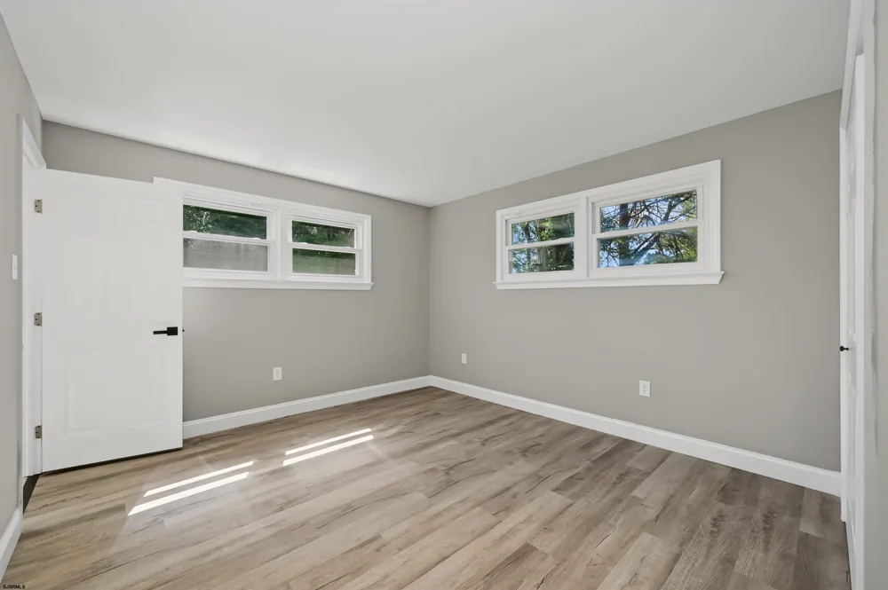 29 Summit Ave Absecon, NJ 08201