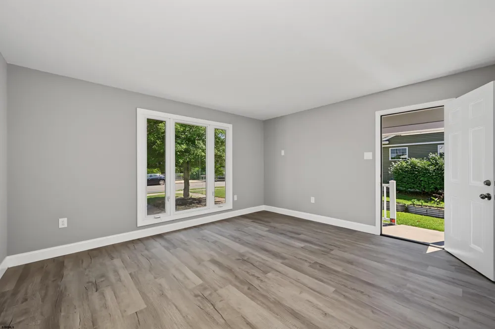 29 Summit Ave Absecon, NJ 08201