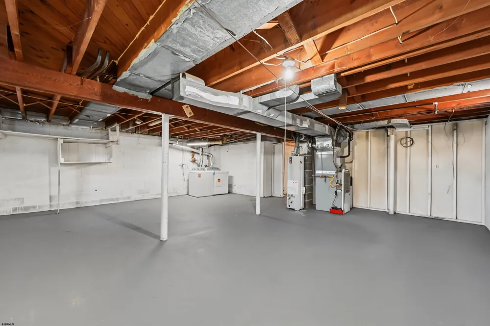 29 Summit Ave Absecon, NJ 08201