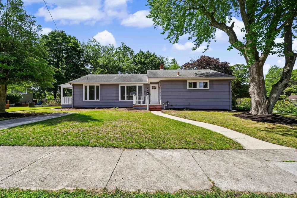 29 Summit Ave Absecon, NJ 08201
