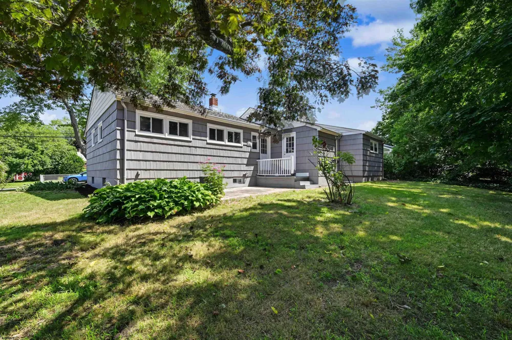 29 Summit Ave Absecon, NJ 08201